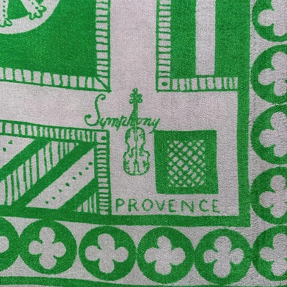 Symphony Provence square silk scarf with crest and shield pattern green & white - Picture 3 of 4